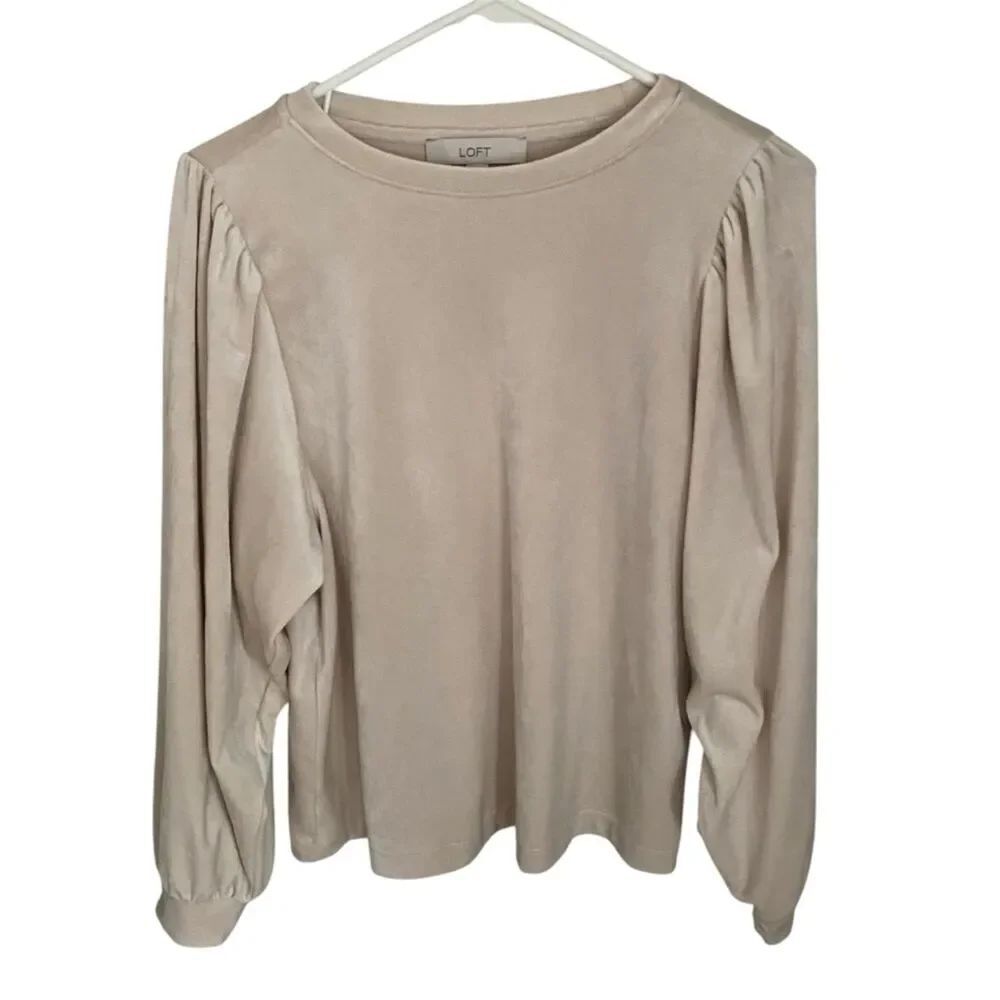 LOFT Cream Long Sleeve Top – Size Large – Soft Plush Knit – Like New